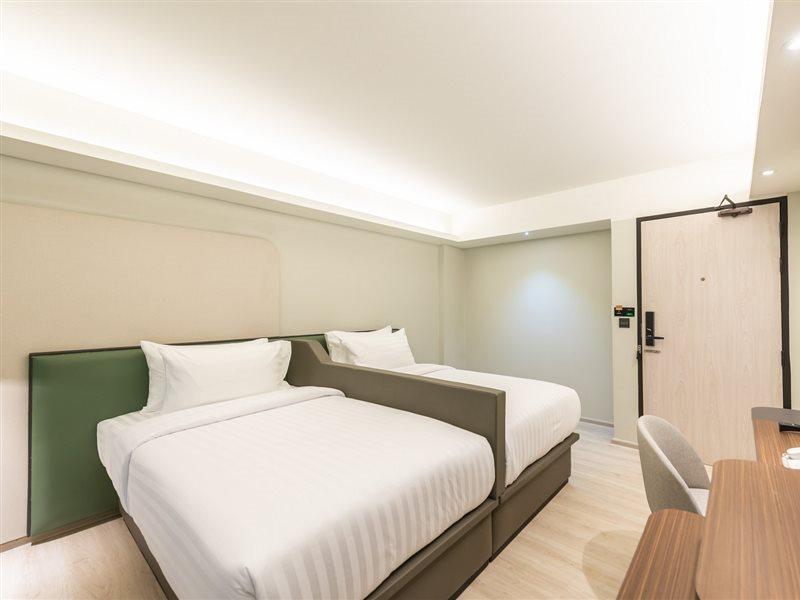 Kaya Heritage Hotel Банкок Екстериор снимка